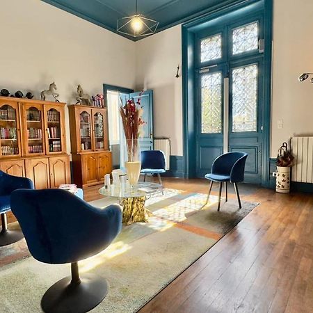T2 De Charme Dans Un Chateau Layrac Екстериор снимка