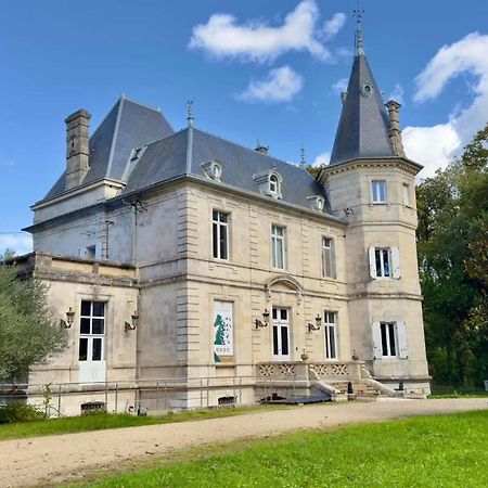 T2 De Charme Dans Un Chateau Layrac Екстериор снимка
