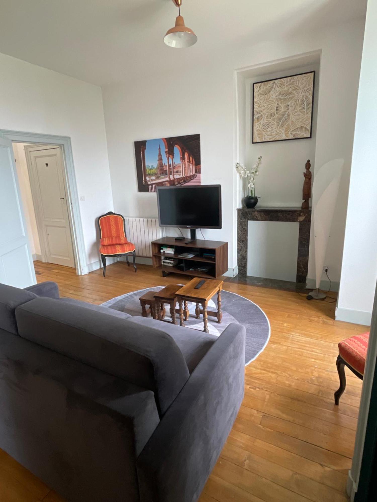 T2 De Charme Dans Un Chateau Layrac Екстериор снимка
